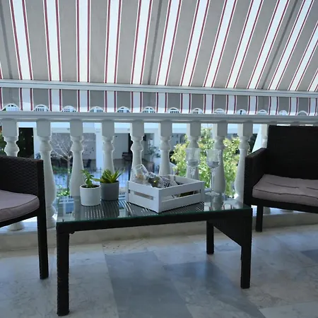 فندق Kostas Olympiakí Aktí