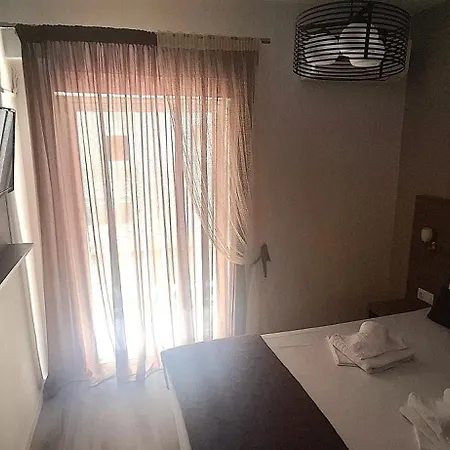 Kostas 2* Olympiakí Aktí