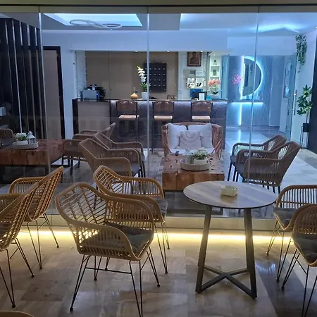 Hotel Kostas