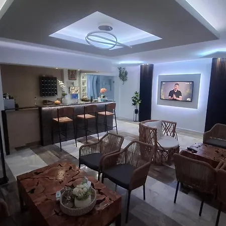 Kostas Hotel 2*