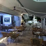Kostas 2*