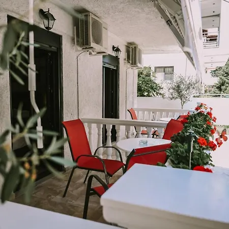 Ξενοδοχείο Kostas 2*