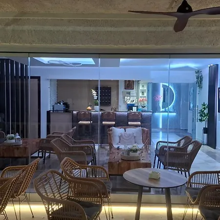 호텔 Kostas Olympiakí Aktí