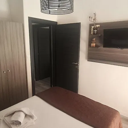 Ξενοδοχείο Kostas 2*