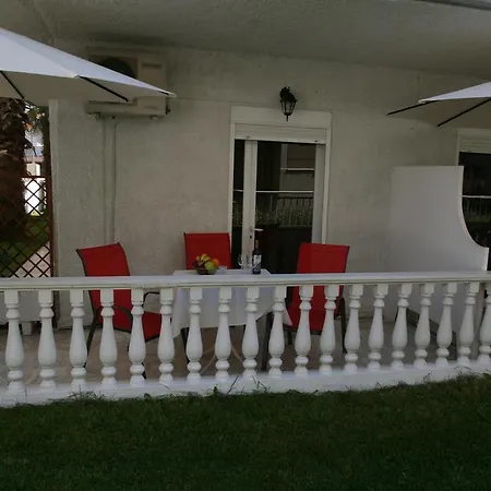Otel Kostas 2*