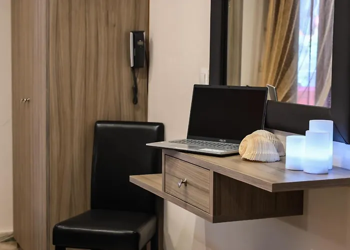 Отель Kostas 2*